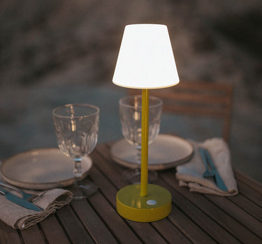 LAMPE DE TABLE LOLA SLIM 30 VERT CITRON