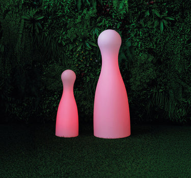 LAMPE EN FORME DE QUILLE POL