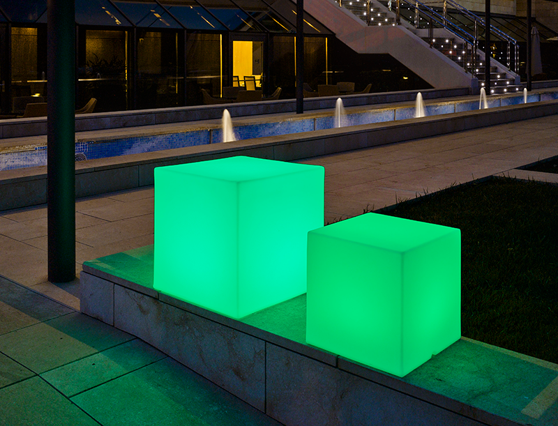 Acheter cube lumineux LED RGBW sans fil 35cm IP65